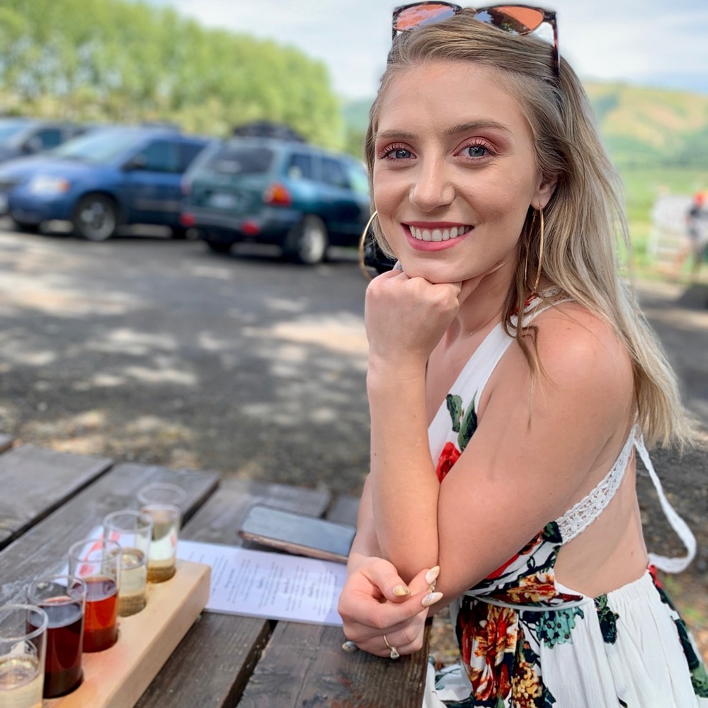 Meet your Posher, Danielle